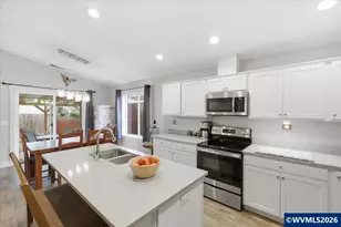 806 Wassom St, Lebanon, OR 97355 - Photo 11