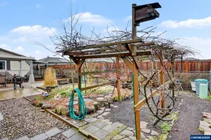 2160 Santiam Dr, Woodburn, OR 97071 - Photo 27