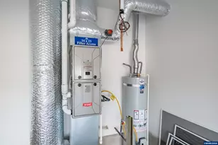 4435 Knotty Pne Ct, Sweet Home, OR 97386 - Photo 43