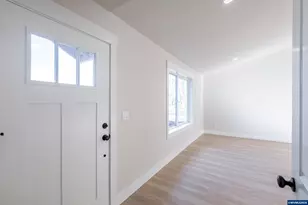 4435 Knotty Pne Ct, Sweet Home, OR 97386 - Photo 5