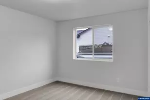 4435 Knotty Pne Ct, Sweet Home, OR 97386 - Photo 19