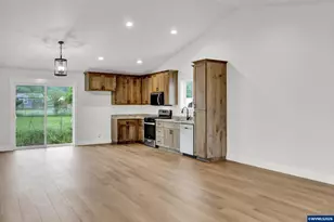 4435 Knotty Pne Ct, Sweet Home, OR 97386 - Photo 7