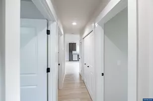 4435 Knotty Pne Ct, Sweet Home, OR 97386 - Photo 23