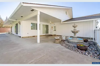 1257 NE Lafayette St, Albany, OR 97321 - Photo 5