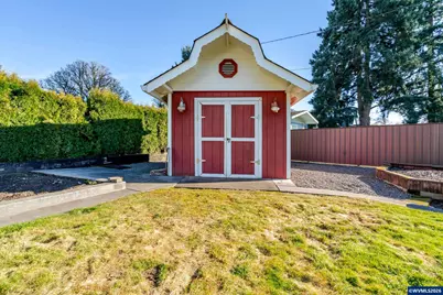 1257 NE Lafayette St, Albany, OR 97321 - Photo 37