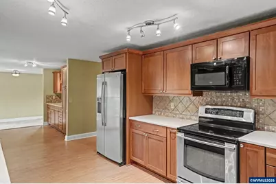 411 SW 9th St, Sublimity, OR 97385 - Photo 15