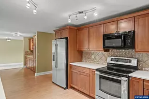 411 SW 9th St, Sublimity, OR 97385 - Photo 15