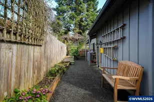 3064 NW Maxine Cir, Corvallis, OR 97330 - Photo 39