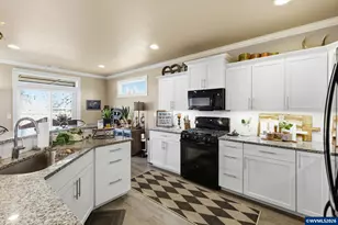 591 Argon Ave, Eugene, OR 97404 - Photo 15