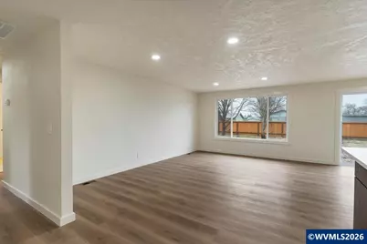 2440 S 2nd St, Lebanon, OR 97355 - Photo 5