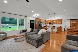 37502 Agate Dr, Lebanon, OR 97355 - Photo 5