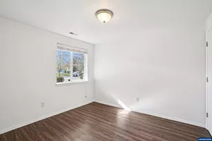 2315 SW Hannah Cir, McMinnville, OR 97128 - Photo 23