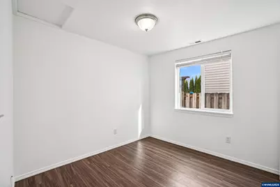 2315 SW Hannah Cir, McMinnville, OR 97128 - Photo 25