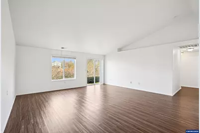 2315 SW Hannah Cir, McMinnville, OR 97128 - Photo 7