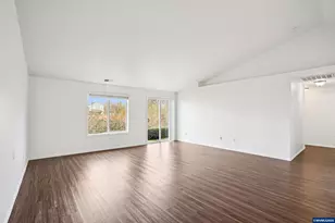 2315 SW Hannah Cir, McMinnville, OR 97128 - Photo 7