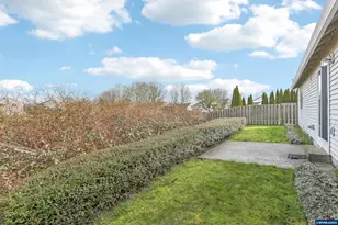 2315 SW Hannah Cir, McMinnville, OR 97128 - Photo 31