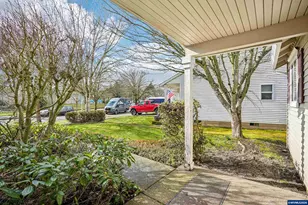 2315 SW Hannah Cir, McMinnville, OR 97128 - Photo 5