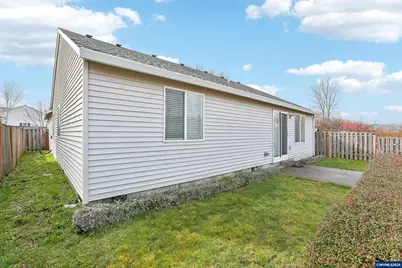 2315 SW Hannah Cir, McMinnville, OR 97128 - Photo 29