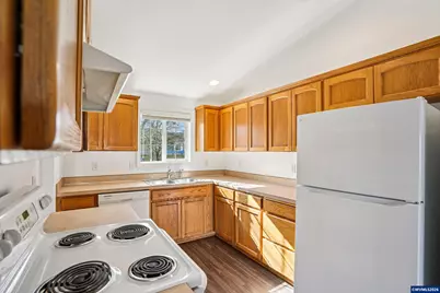 2315 SW Hannah Cir, McMinnville, OR 97128 - Photo 13