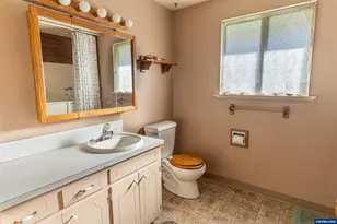 1160 Cedar St, Sweet Home, OR 97386 - Photo 33