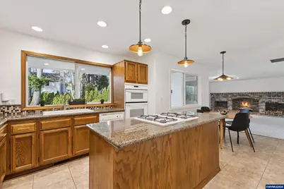 10173 SW Concho Ct, Tualatin, OR 97062 - Photo 11