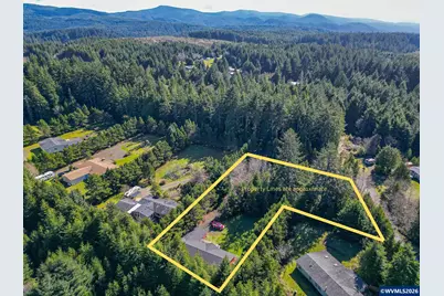 290 SW Newton Dr, Waldport, OR 97394 - Photo 3