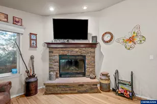 290 SW Newton Dr, Waldport, OR 97394 - Photo 21