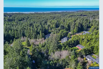 290 SW Newton Dr, Waldport, OR 97394 - Photo 37