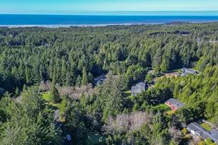 290 SW Newton Dr, Waldport, OR 97394 - Photo 37