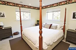 240 NW Baker Creek Rd, McMinnville, OR 97128 - Photo 11