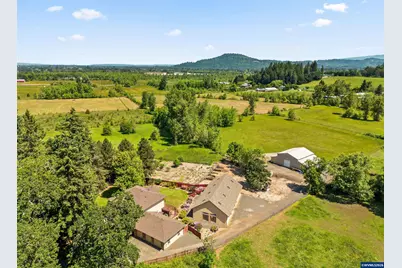 37310 Fawn Dr, Lebanon, OR 97355 - Photo 3