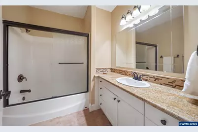 37310 Fawn Dr, Lebanon, OR 97355 - Photo 19