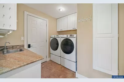 37310 Fawn Dr, Lebanon, OR 97355 - Photo 25