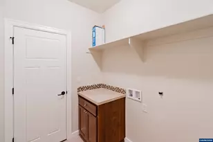 384 Market St NE, Salem, OR 97301 - Photo 47