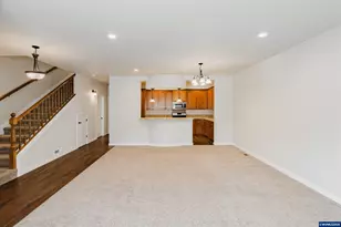 384 Market St NE, Salem, OR 97301 - Photo 5