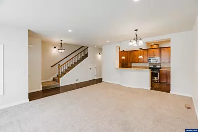 384 Market St NE, Salem, OR 97301 - Photo 7