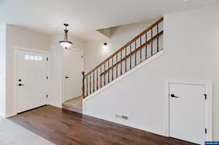 384 Market St NE, Salem, OR 97301 - Photo 3