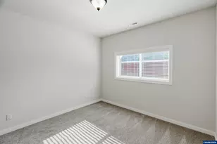 384 Market St NE, Salem, OR 97301 - Photo 43