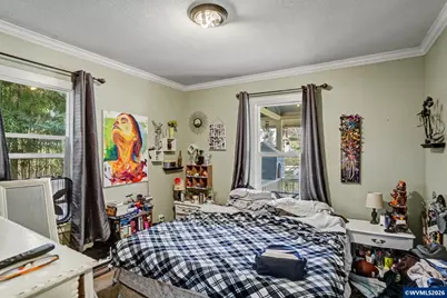 213 Mill St, Silverton, OR 97381 - Photo 15