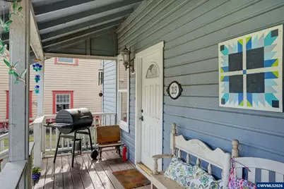 213 Mill St, Silverton, OR 97381 - Photo 5