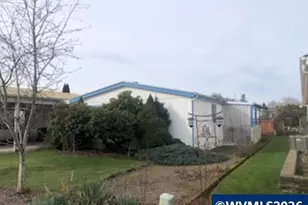 300 SE Lacreole Dr, Dallas, OR 97338 - Photo 1