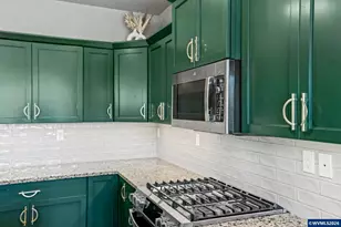 2761 23rd Ave NW, Albany, OR 97321 - Photo 13