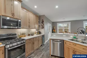 680 NW 11th Ave, Canby, OR 97013 - Photo 35