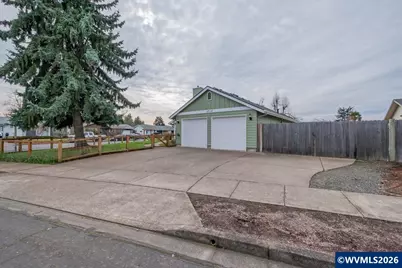 5718 E St, Springfield, OR 97478 - Photo 5