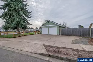 5718 E St, Springfield, OR 97478 - Photo 5