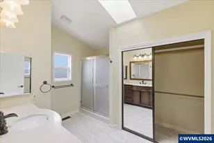 5718 E St, Springfield, OR 97478 - Photo 25