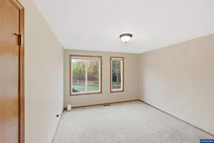 39037 White Fir Ln, Corvallis, OR 97330 - Photo 17