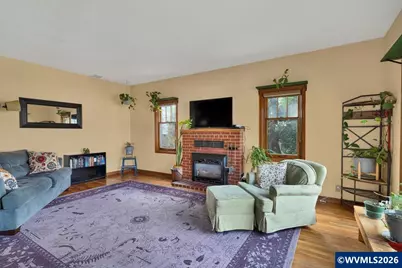 633 SE Ash St, Dallas, OR 97338 - Photo 5