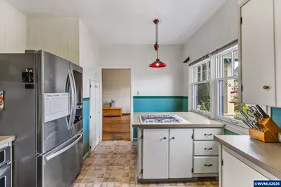 633 SE Ash St, Dallas, OR 97338 - Photo 13