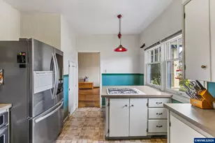 633 SE Ash St, Dallas, OR 97338 - Photo 13